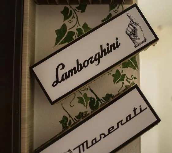 R&b La Pomposa Dei Motori Affittacamere 3*