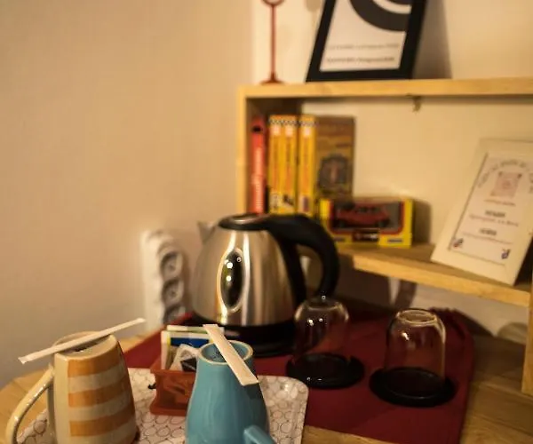 R&b La Pomposa Dei Motori Affittacamere Modena