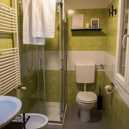 Pensjonat R&b La Pomposa Dei Motori