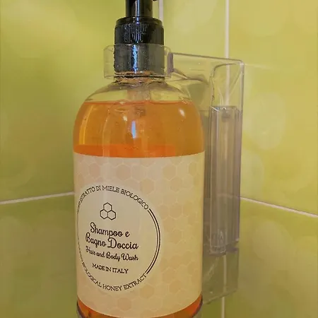 R&b La Pomposa Dei Motori Modène