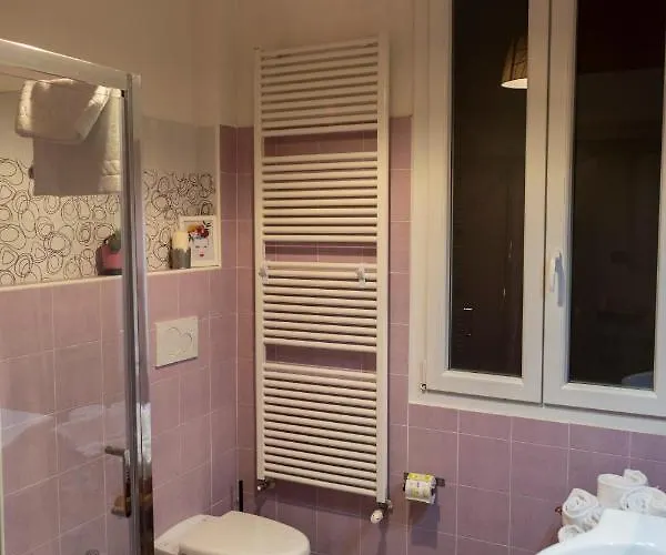 R&b La Pomposa Dei Motori Gasthuis