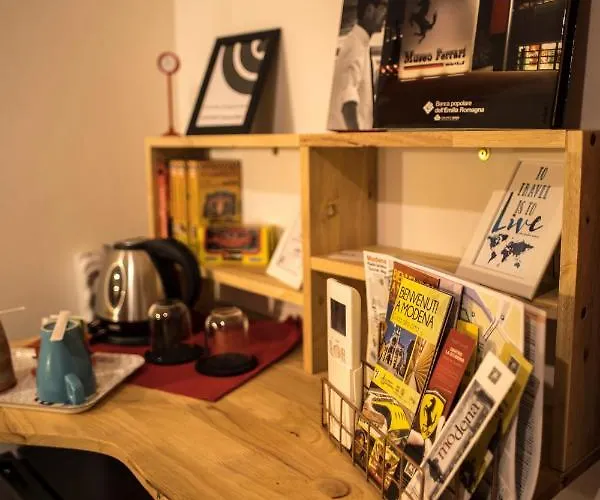 R&b La Pomposa Dei Motori מודנה