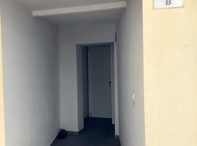 R&b La Pomposa Dei Motori מודנה